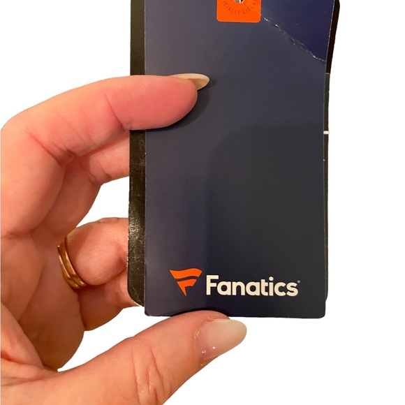 NWT Dallas Stars St. Patrick's Day ☘️ Raglan T-shirt - Picture 6 of 6